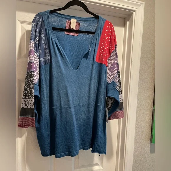 NWOT Free People Oversized Top - Picture 2 of 7